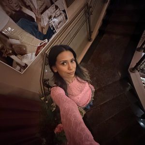 Meet your Posher, Angela